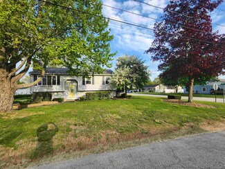 13 Blackstone St, Hudson, NH 03051