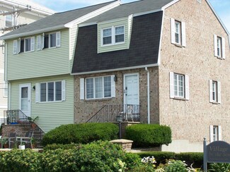 2 Kings Hwy Unit 2, Hampton, NH 03842