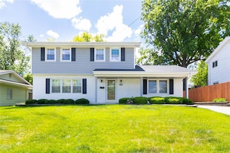 2614 Sherwood Dr, Des Moines, IA 50310