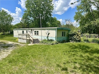 32572 Magnolia Ln, Excelsior Springs, MO 64024