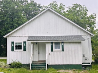 104 Holliday Ct, Pacolet, SC 29372
