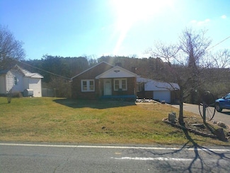 1042 Barrows Mill Rd, Martinsville, VA 24112