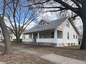 402 W Washington Ave, Fairfield, IA 52556