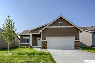 21211 Polk St, Elkhorn, NE 68022