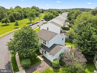 1035 Deerfield Cir, Perkasie, PA 18944