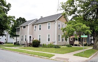 14 1st St, Glens Falls, NY 12801