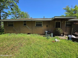 1111 Woodward Ave, Gulfport, MS 39501