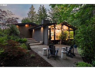 1801 NW Walmer Dr, Portland, OR 97229