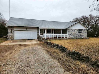 7250 E Brake Rd, Newkirk, OK 74647