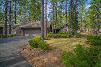 57406 Little Ct, Bend, OR 97707