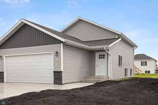 6844 Thomas St, Horace, ND 58047