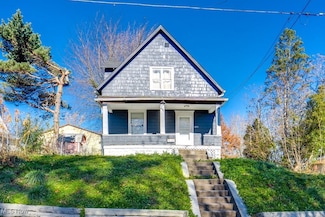 1515 Parkhill Place NE, Canton, OH 44705