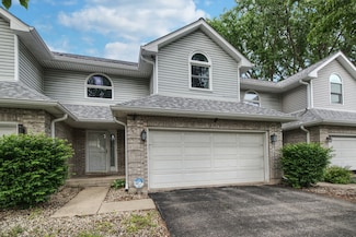 2516 Tulip Ln, Crest Hill, IL 60403