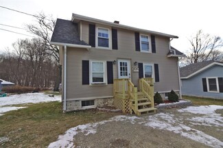 105 Oakes St, Bennington, VT 05201