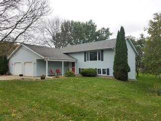 537 Wiskow Way, Saint Charles, MN 55972