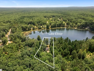 4710 Lakeside Dr, Brethren, MI 49619