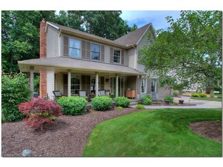 12365 Aldersyde Dr, Cleveland, OH 44125