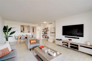 1770 NE 191st St Unit 8161, Miami, FL 33179
