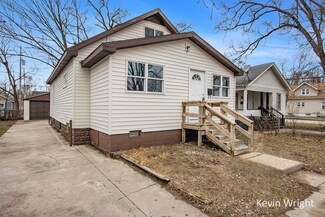 1913 McIlwraith St, Muskegon, MI 49442