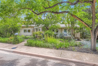 1901 Cresthaven Dr, Austin, TX 78704