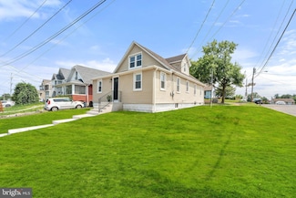 218 High St, Glendora, NJ 08029