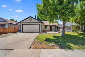 7633 La Tour Dr, Antelope, CA 95843