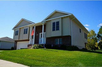 1711 Winter St, Perry, IA 50220