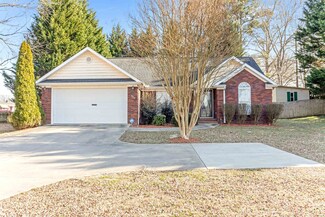 880 Old Furnace Rd, Boiling Springs, SC 29316