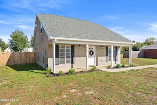 9110 Sunshine Dr, Youngstown, FL 32466