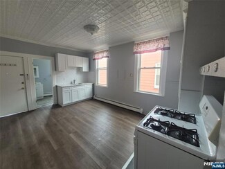126 Main St Unit 1, Newark, NJ 07105