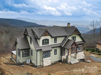 475 Dancing Bear Dr, Hendersonville, NC 28792