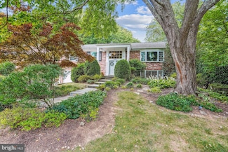 1320 Elsinore Ave, McLean, VA 22102