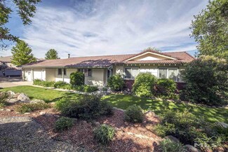 15400 Willowbrook Dr, Reno, NV 89511
