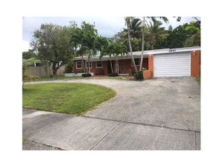 1840 Alamanda Dr, North Miami, FL 33181