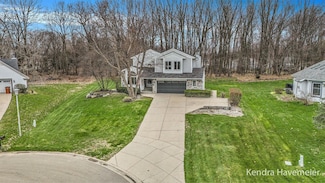 6363 Los Altos Dr NE, Rockford, MI 49341