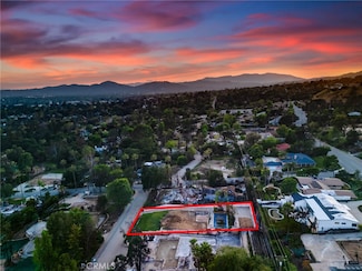 1761 Alta Wood Dr, Altadena, CA 91001