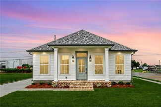 4100 Mistrot St, Meraux, LA 70075