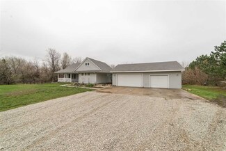 4705 Columbian Rd, Wamego, KS 66547