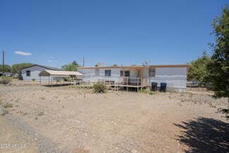 16045 S Apache Trail, Cordes Lakes, AZ 86333