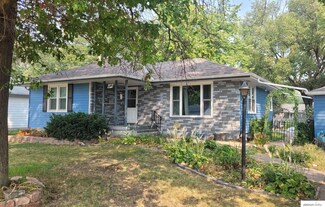 938 E 12th St, Fremont, NE 68025