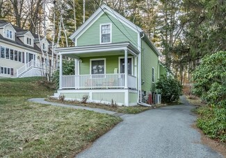 81 Center St, Andover, MA 01810