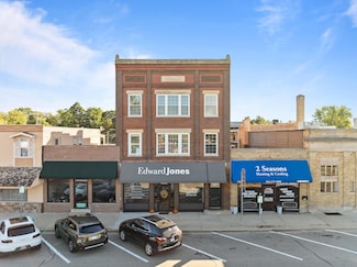 106 N Main St, Walworth, WI 53184