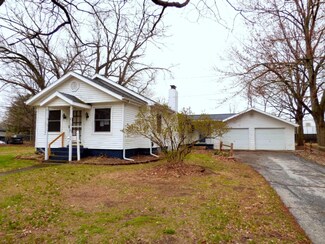 108 Bishop St, Dowagiac, MI 49047