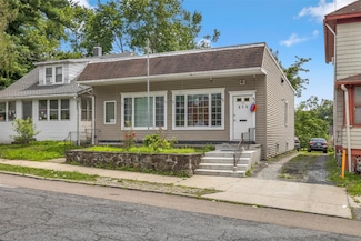 375 3rd St, Newburgh, NY 12550