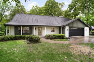 14855 W Maple Ridge Rd, New Berlin, WI 53151