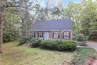 18 Cranberry Ln, Granby, CT 06035