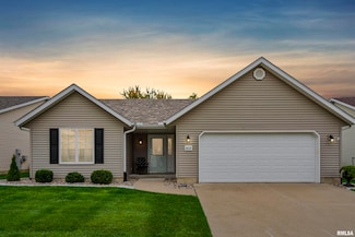 2037 Villa Pines Cir, Carbon Cliff, IL 61239