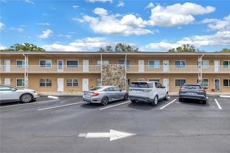 8039 Garden Dr Unit 105, Seminole, FL 33777