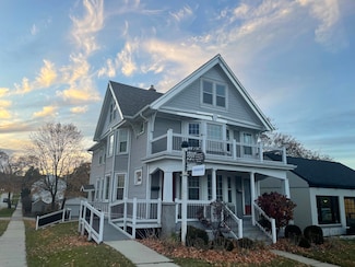 546 S Main St, West Bend, WI 53095