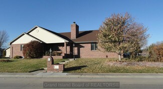 812 Kennedy Dr, Grand Island, NE 68803